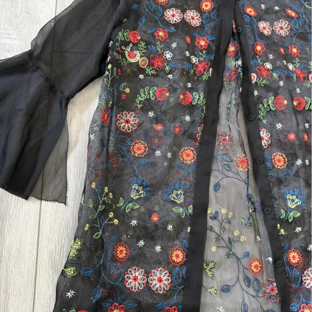 Elie Tahari Reina Embroidered Sheer Blouse size xs - Picture 3 of 13